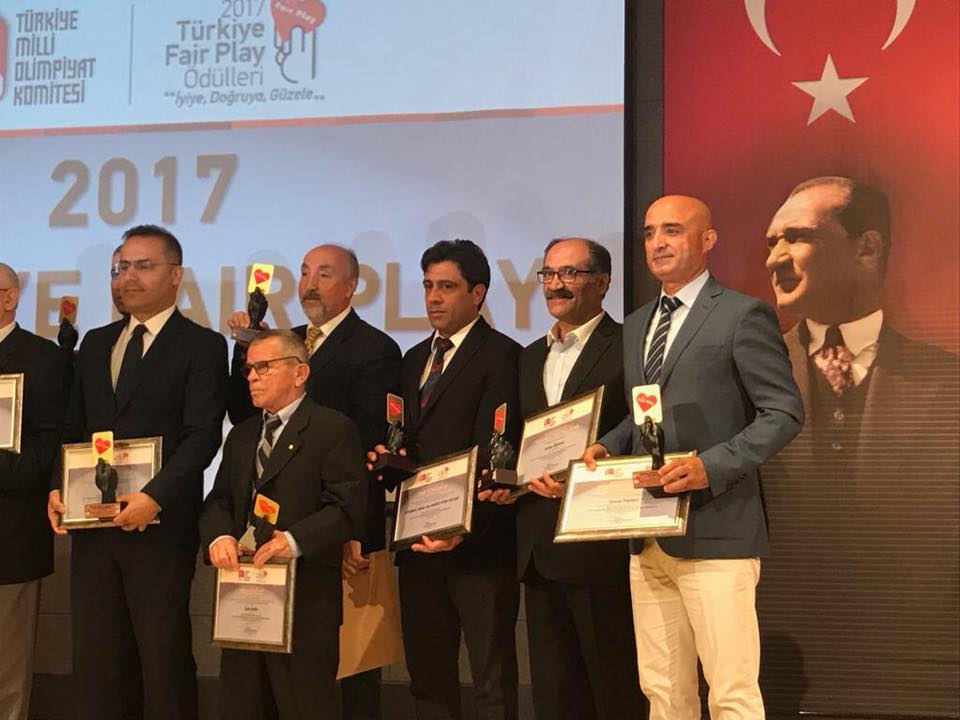 Osman PİŞİRİCİ Türkiye Fair Play Ödülü aldı.